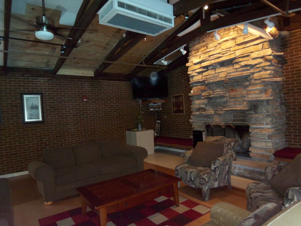 1500 S Busse Road #2D, Mount Prospect, IL 60056