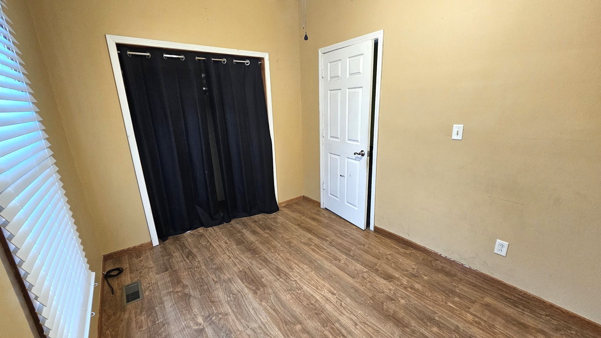 426 N Hebbard Street, Joliet, IL 60432