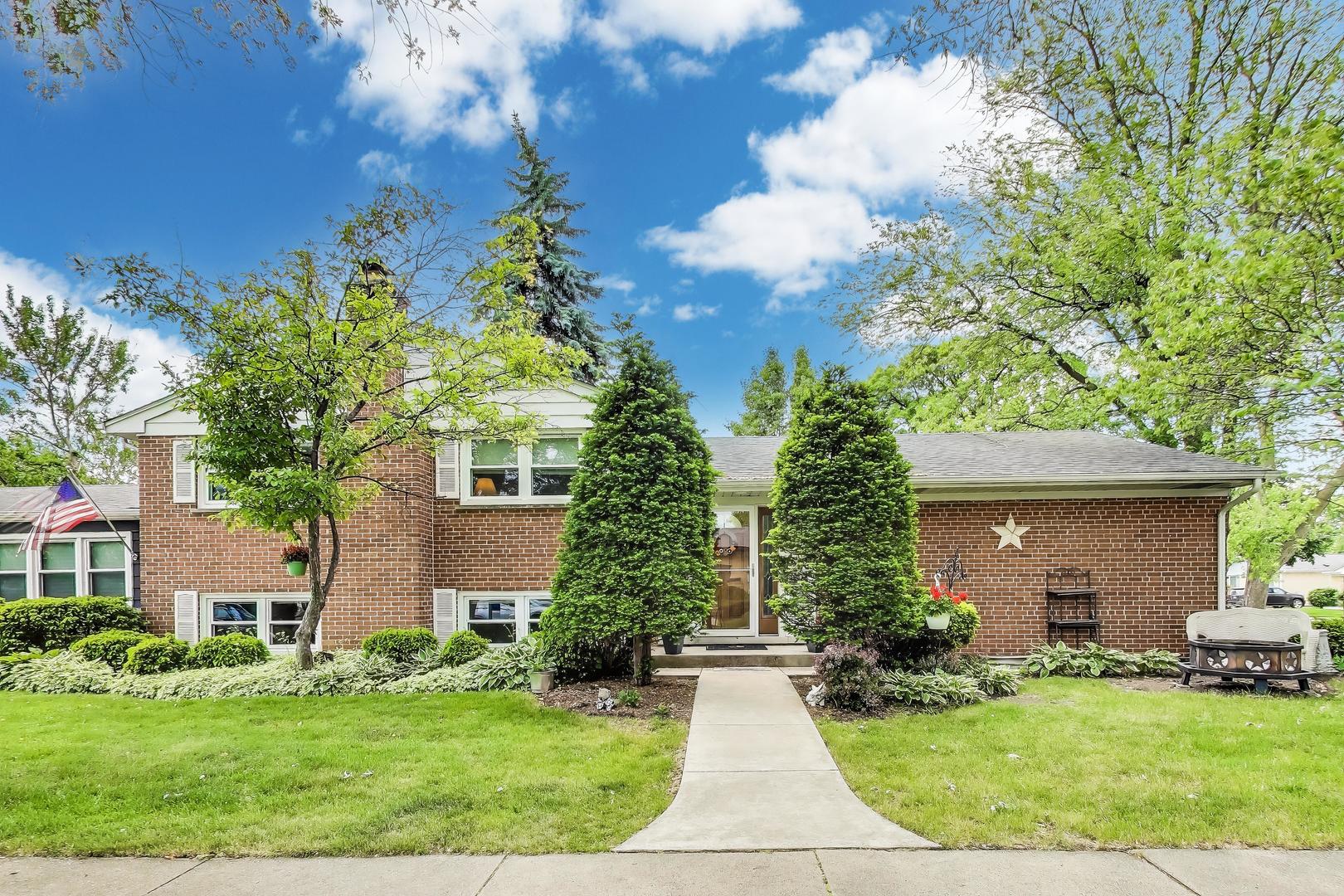 1241 Elliott Street, Park Ridge, IL 60068