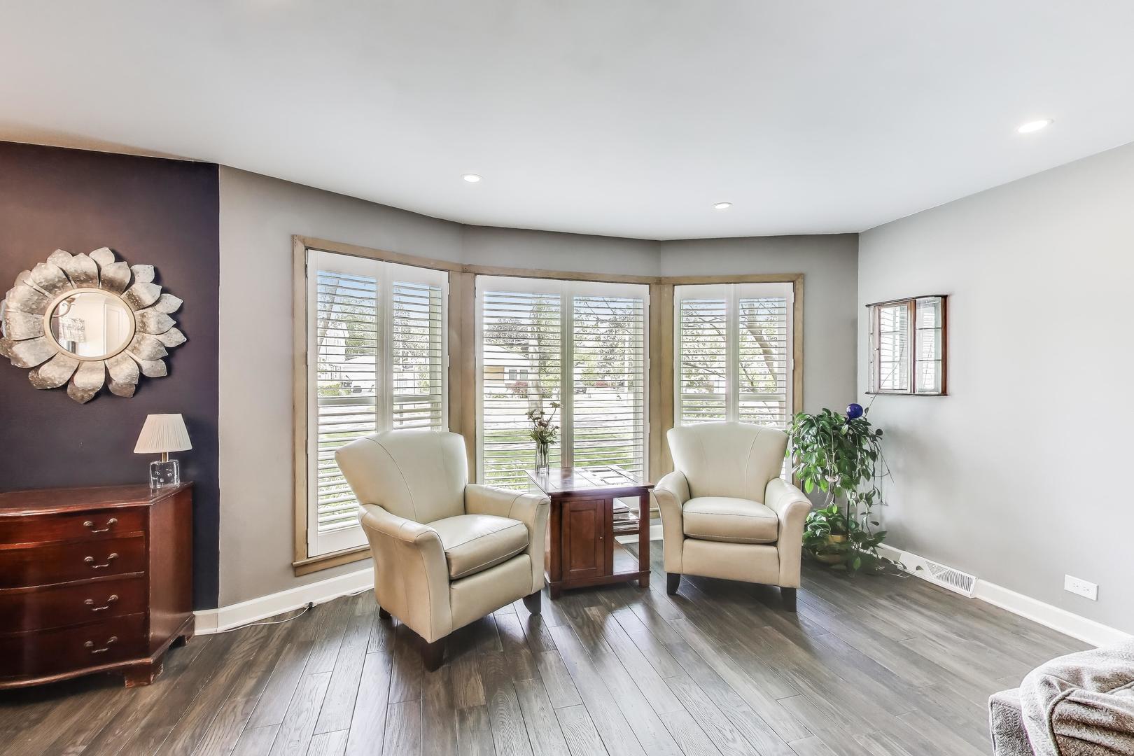 1241 Elliott Street, Park Ridge, IL 60068