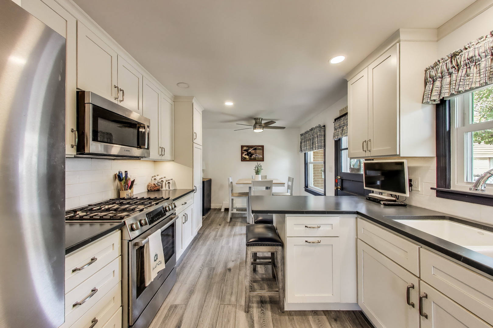 1241 Elliott Street, Park Ridge, IL 60068