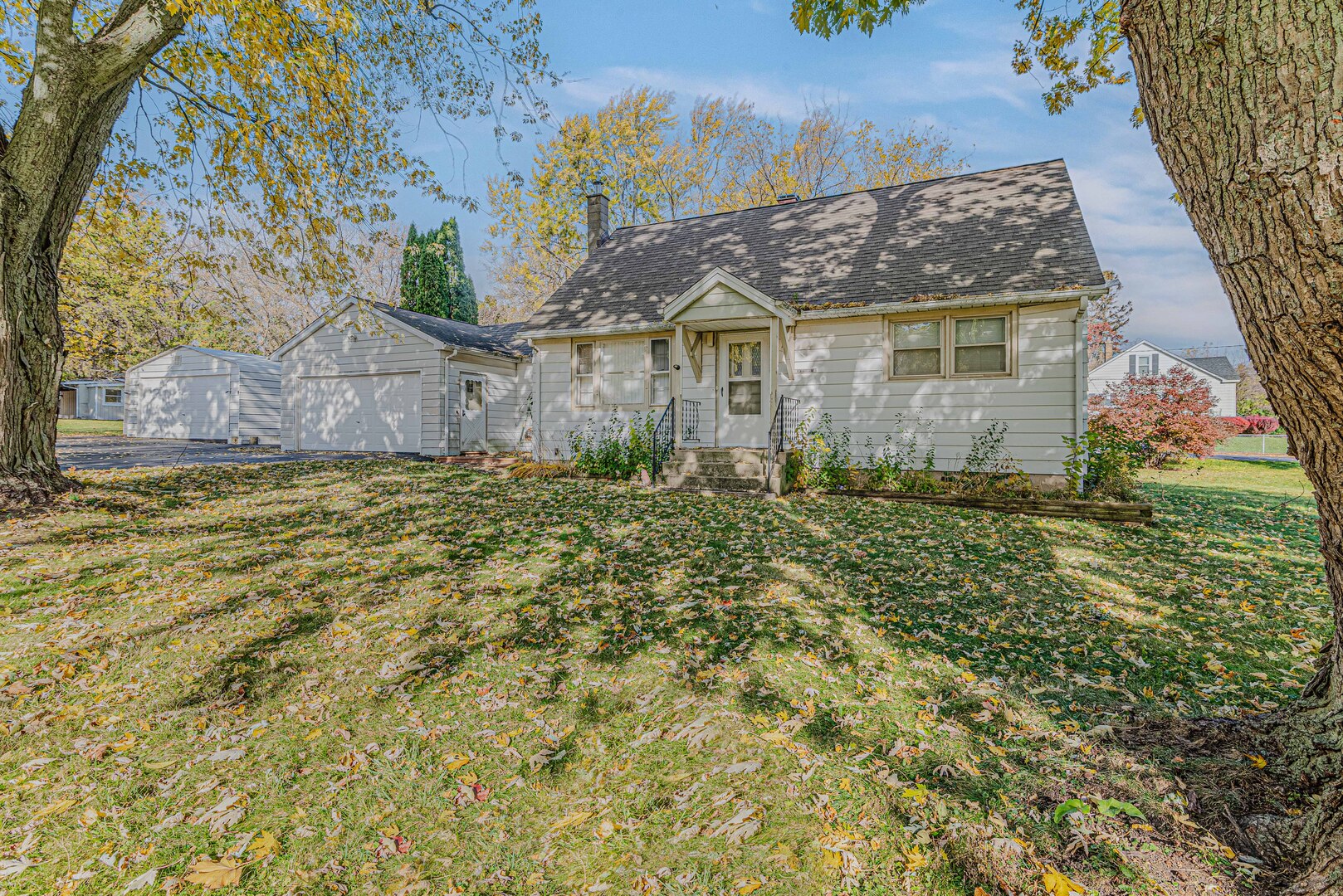 1414 Belle Plaine Avenue, Gurnee, IL 60031