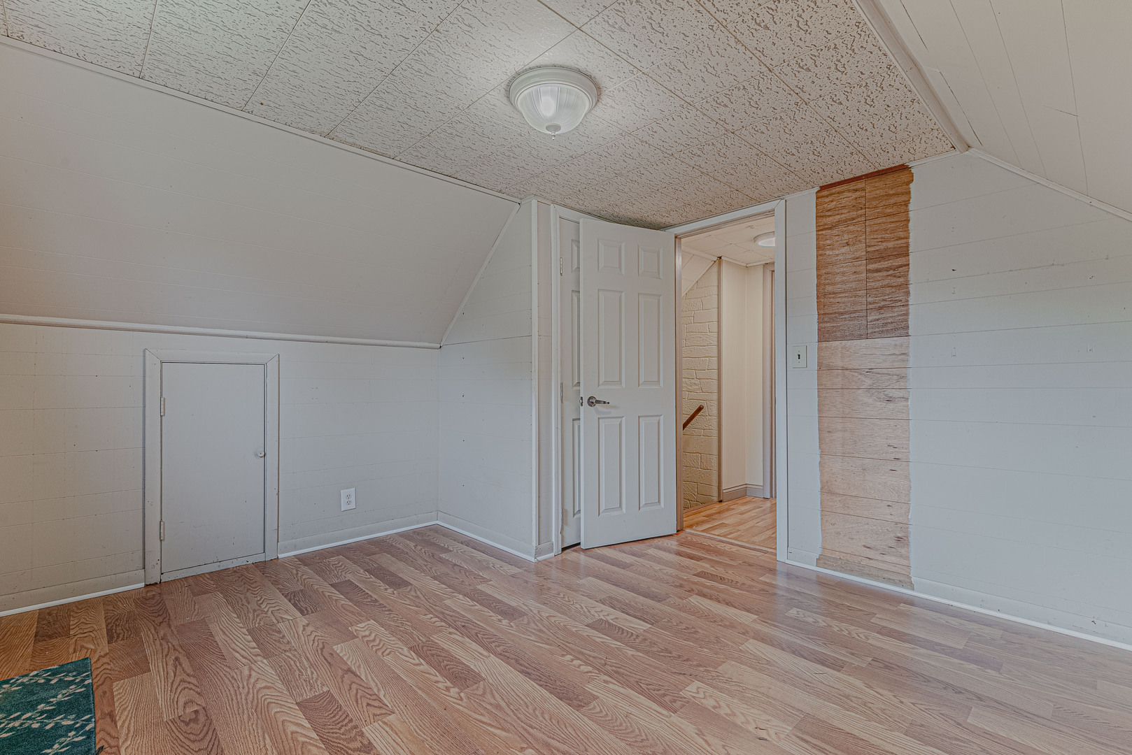 1414 Belle Plaine Avenue, Gurnee, IL 60031