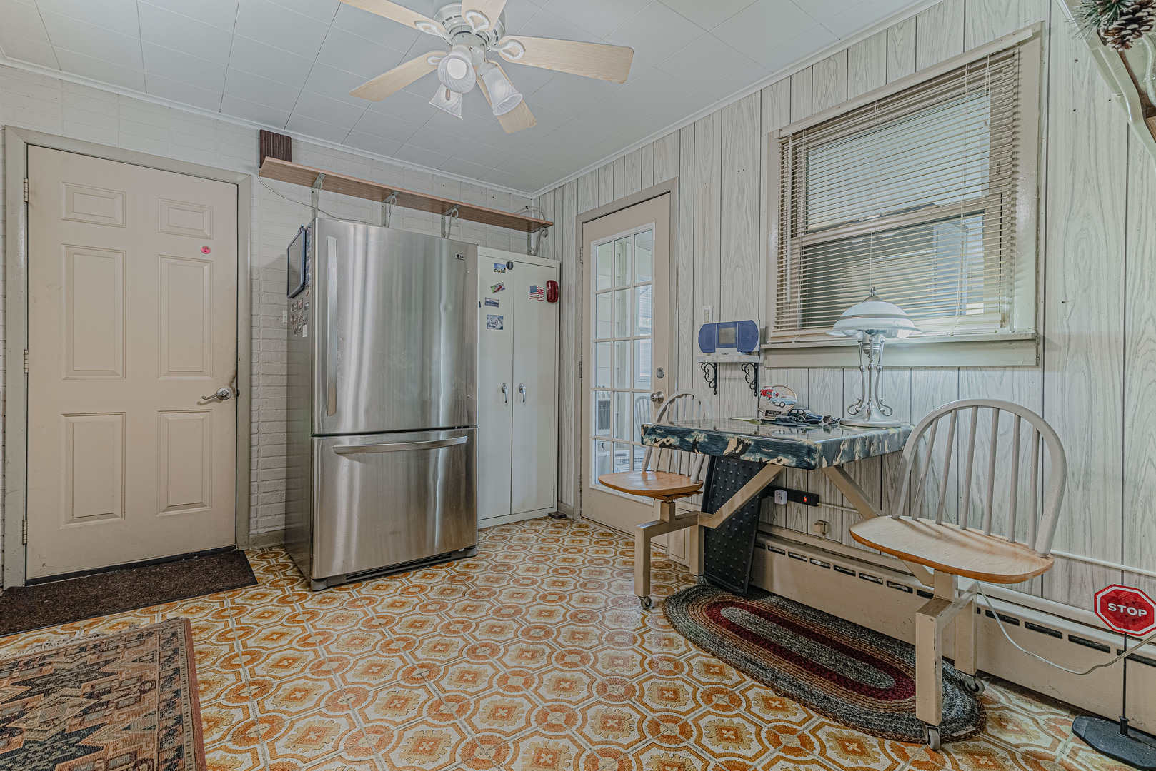 1414 Belle Plaine Avenue, Gurnee, IL 60031