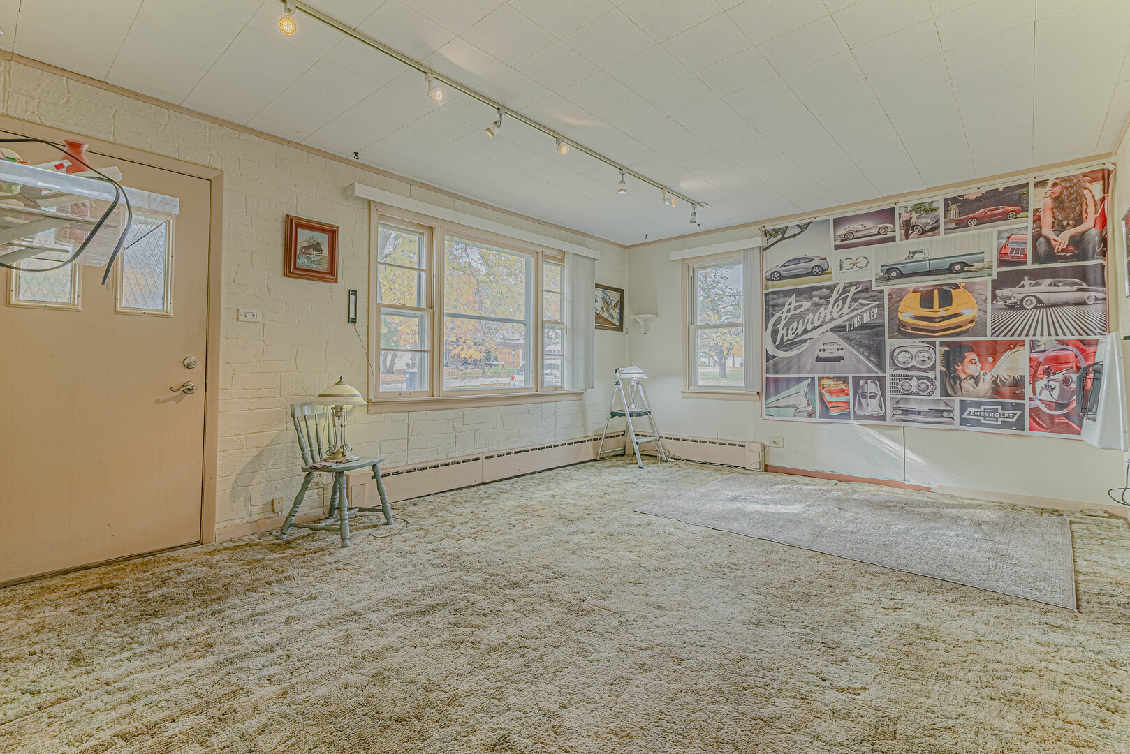 1414 Belle Plaine Avenue, Gurnee, IL 60031