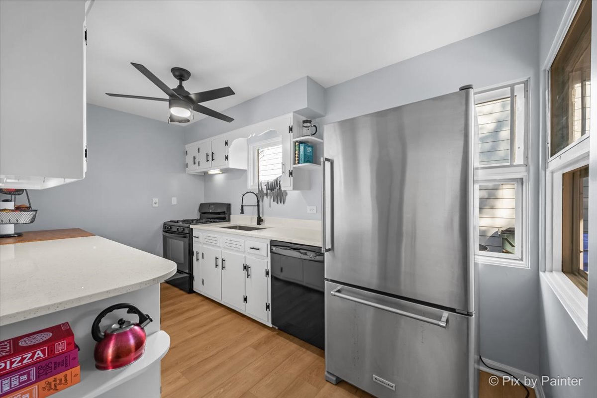 155 N Park Boulevard, Glen Ellyn, IL 60137