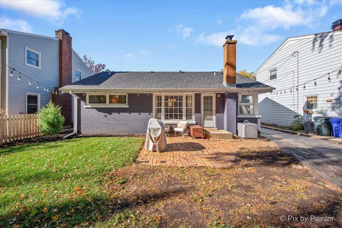 155 N Park Boulevard, Glen Ellyn, IL 60137