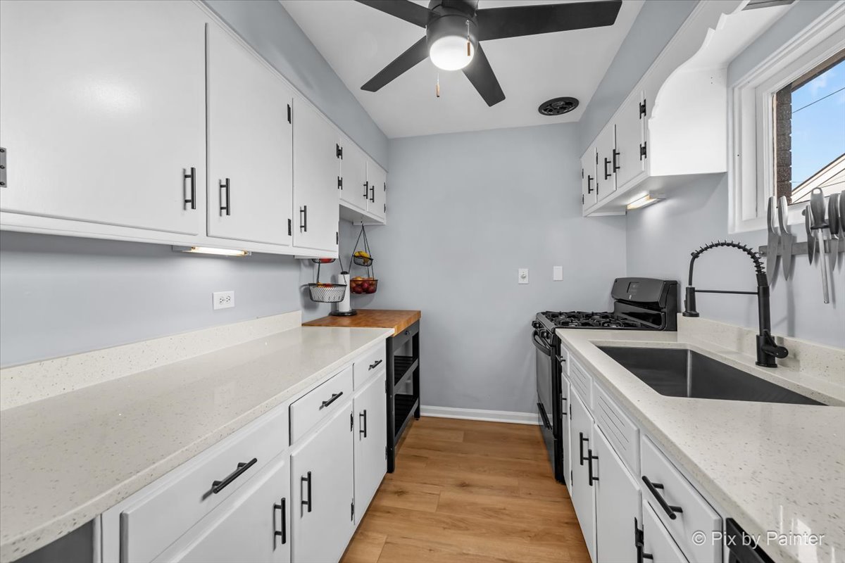 155 N Park Boulevard, Glen Ellyn, IL 60137