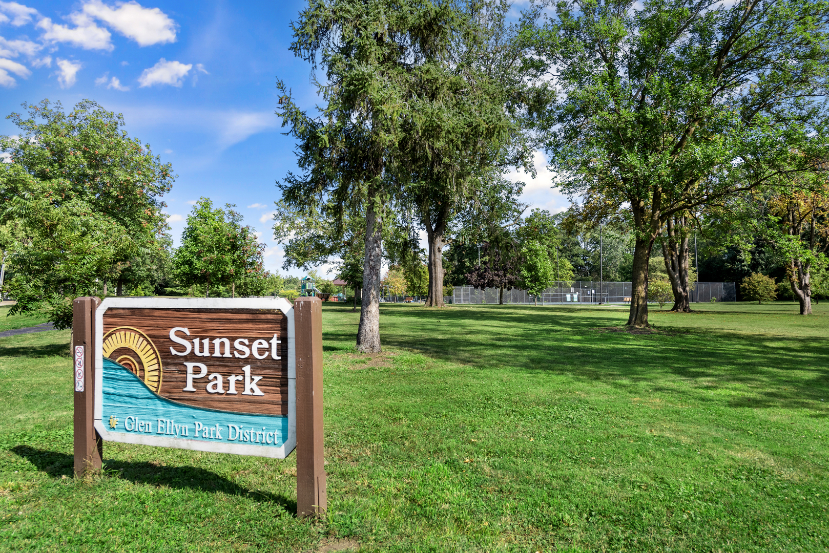 155 N Park Boulevard, Glen Ellyn, IL 60137