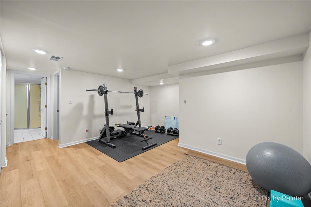 155 N Park Boulevard, Glen Ellyn, IL 60137