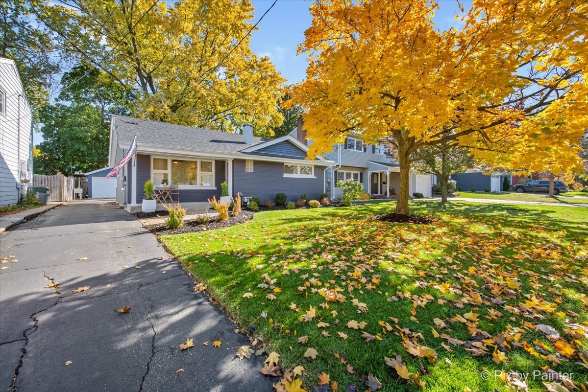 155 N Park Boulevard, Glen Ellyn, IL 60137