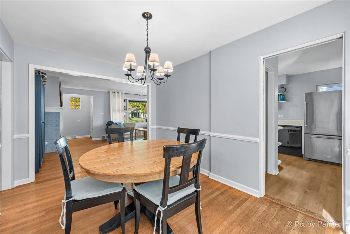 155 N Park Boulevard, Glen Ellyn, IL 60137