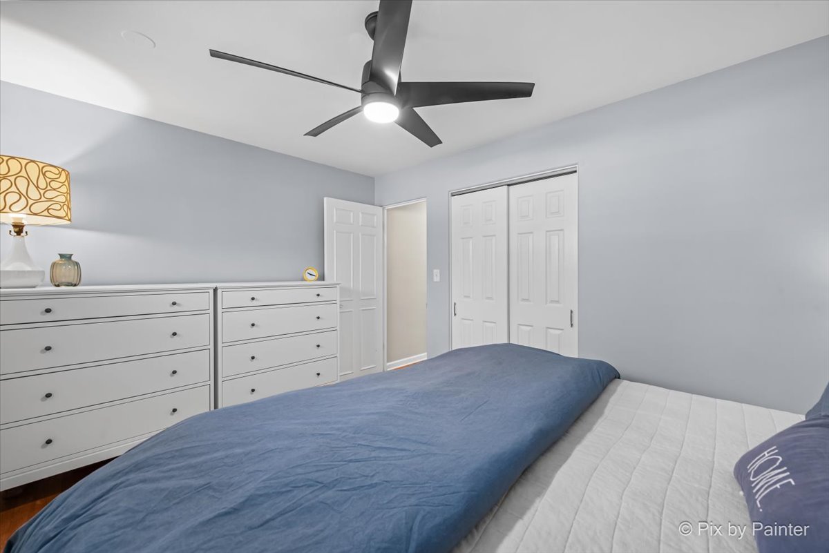 155 N Park Boulevard, Glen Ellyn, IL 60137