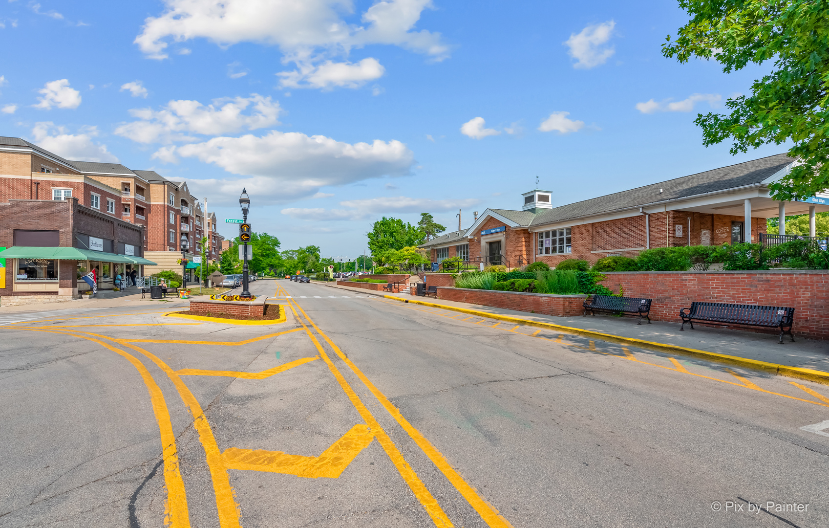 155 N Park Boulevard, Glen Ellyn, IL 60137