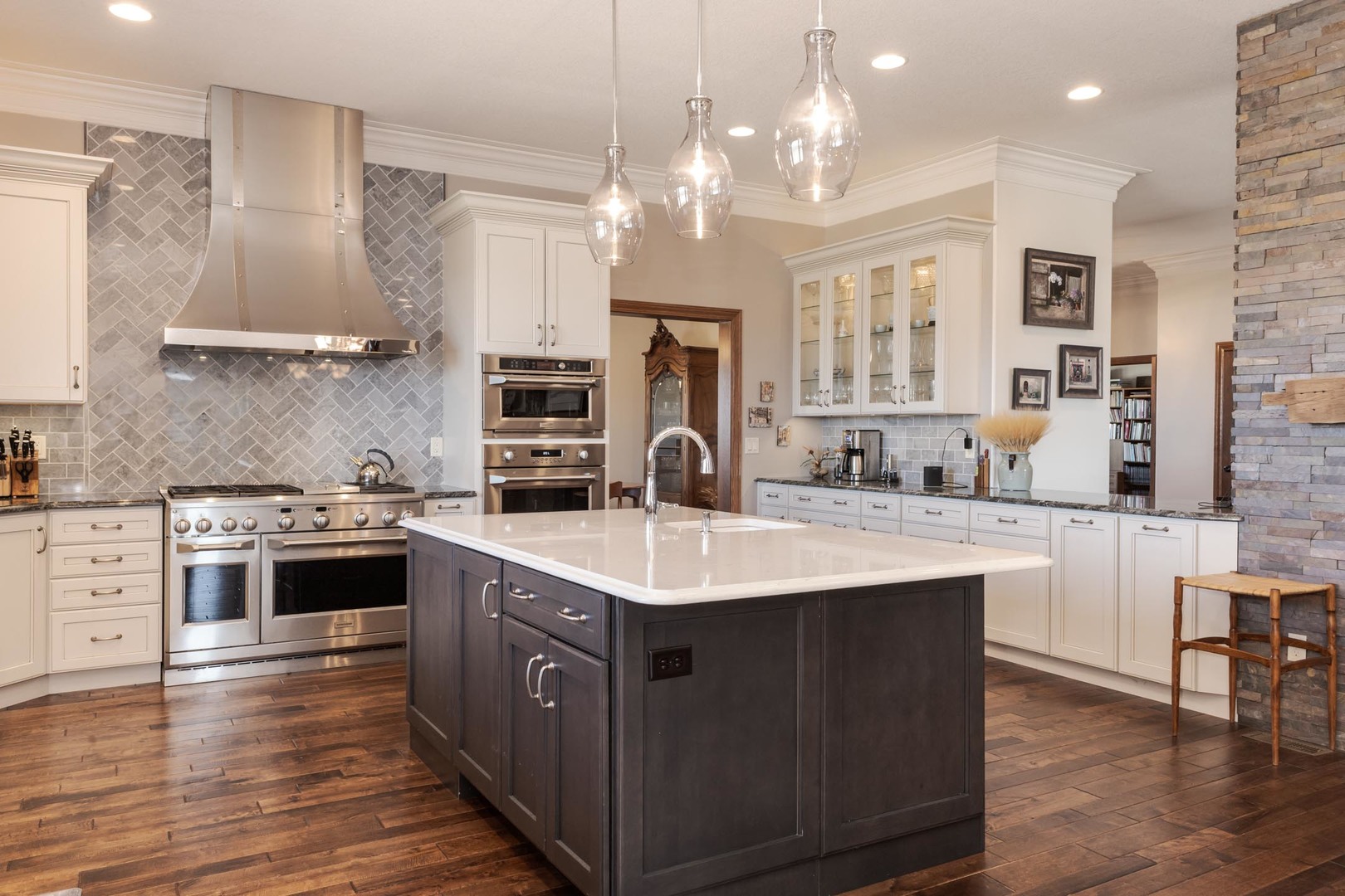 14431 E 2400 North Road, Hudson, IL 61748