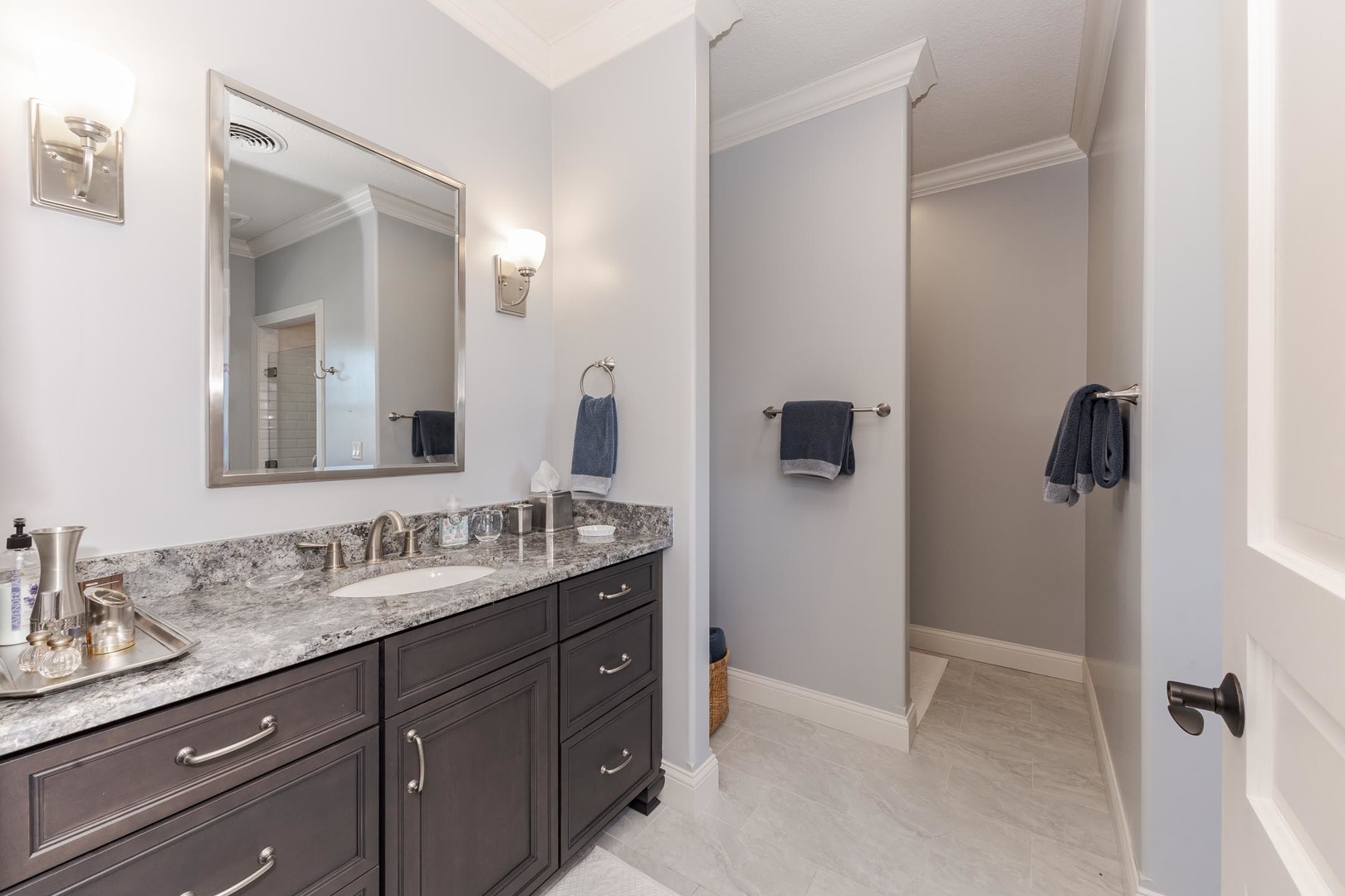 14431 E 2400 North Road, Hudson, IL 61748