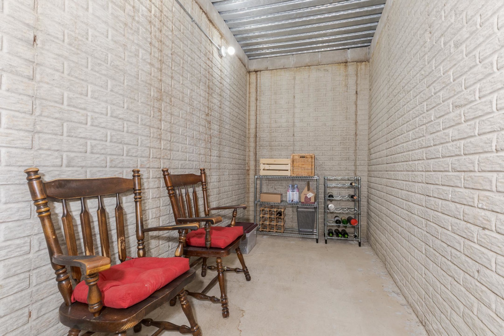 14431 E 2400 North Road, Hudson, IL 61748