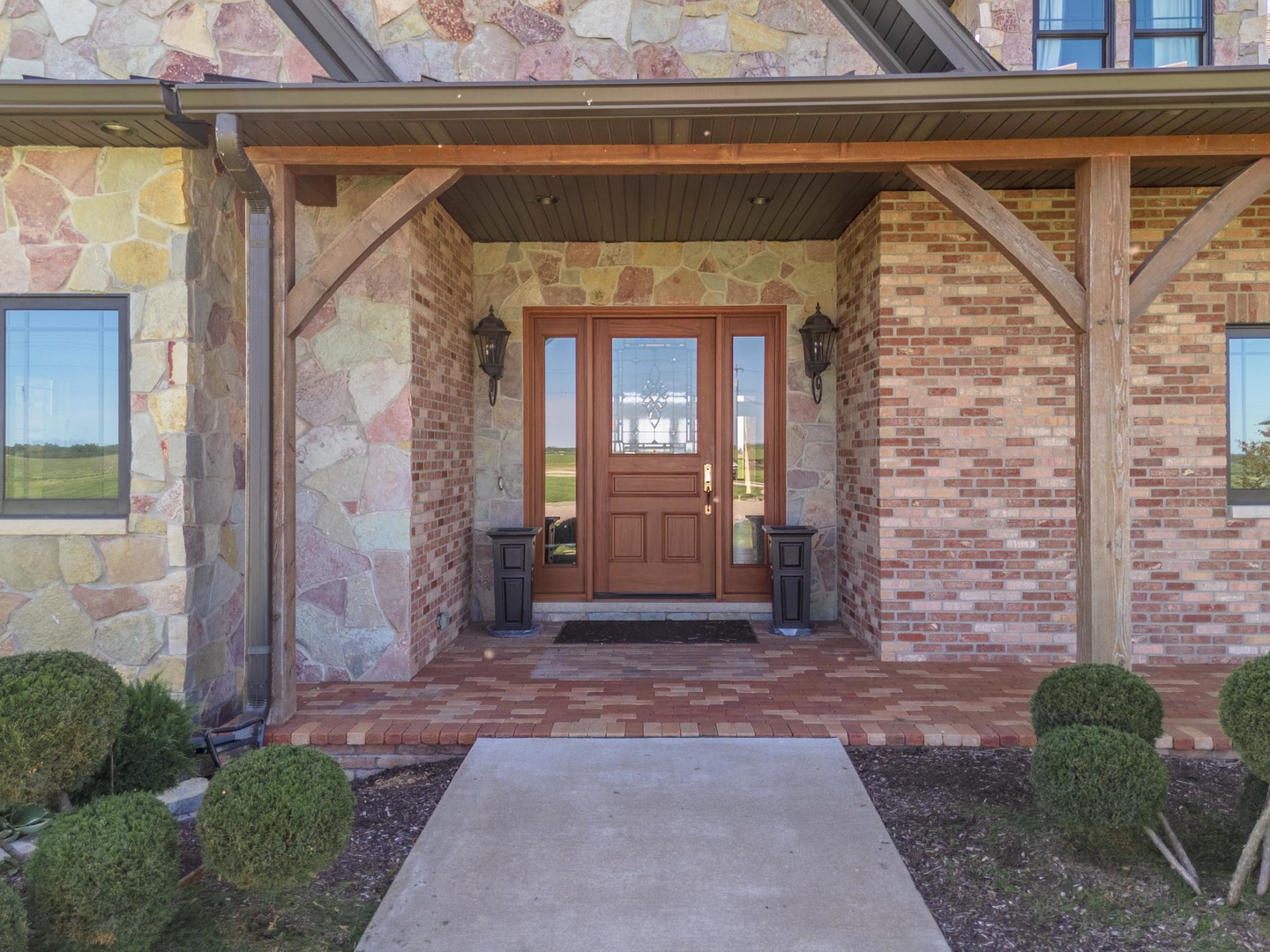 14431 E 2400 North Road, Hudson, IL 61748