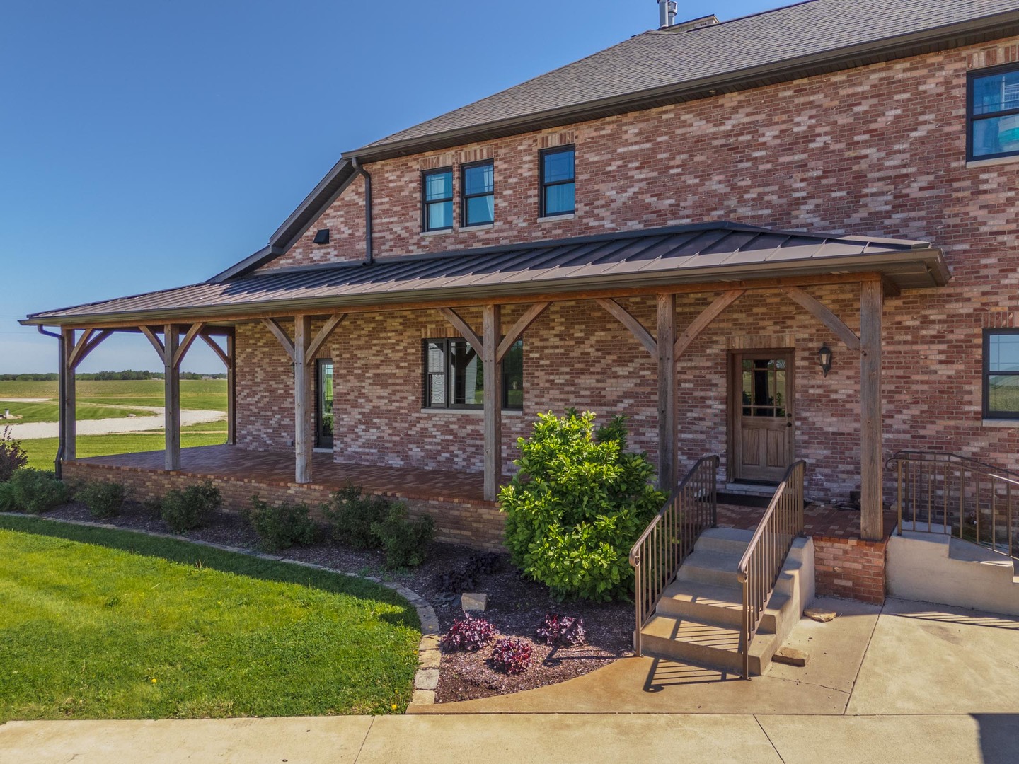 14431 E 2400 North Road, Hudson, IL 61748