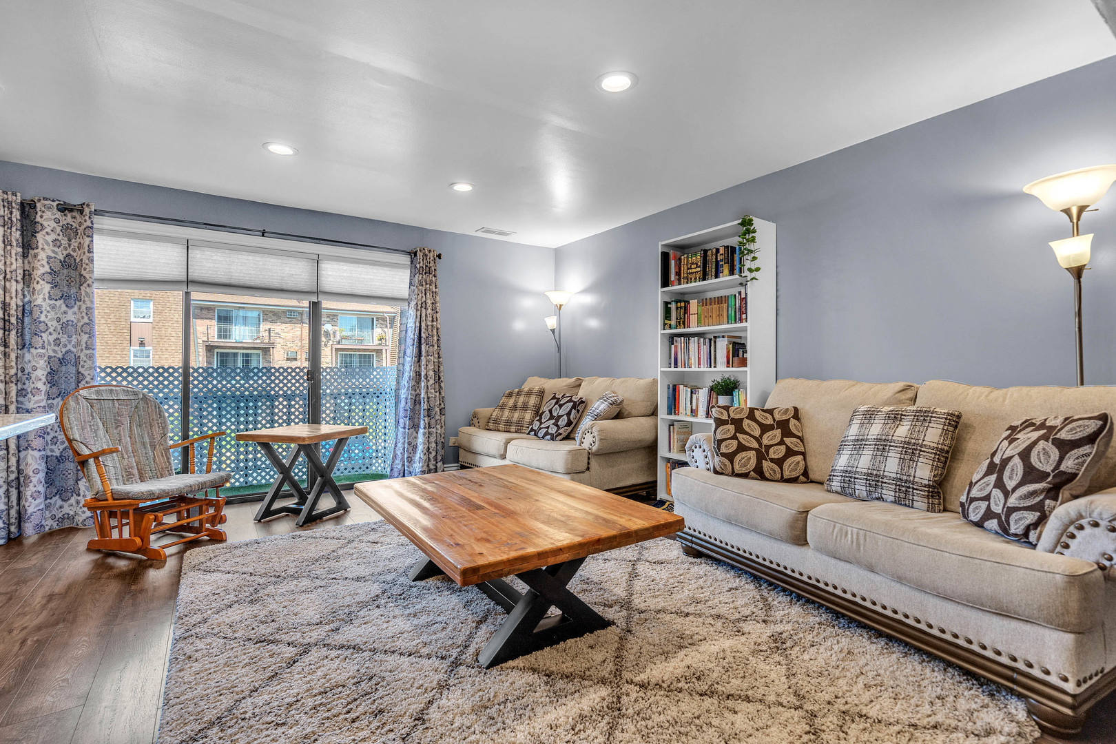 9829 Nottingham Avenue #10, Chicago Ridge, IL 60415