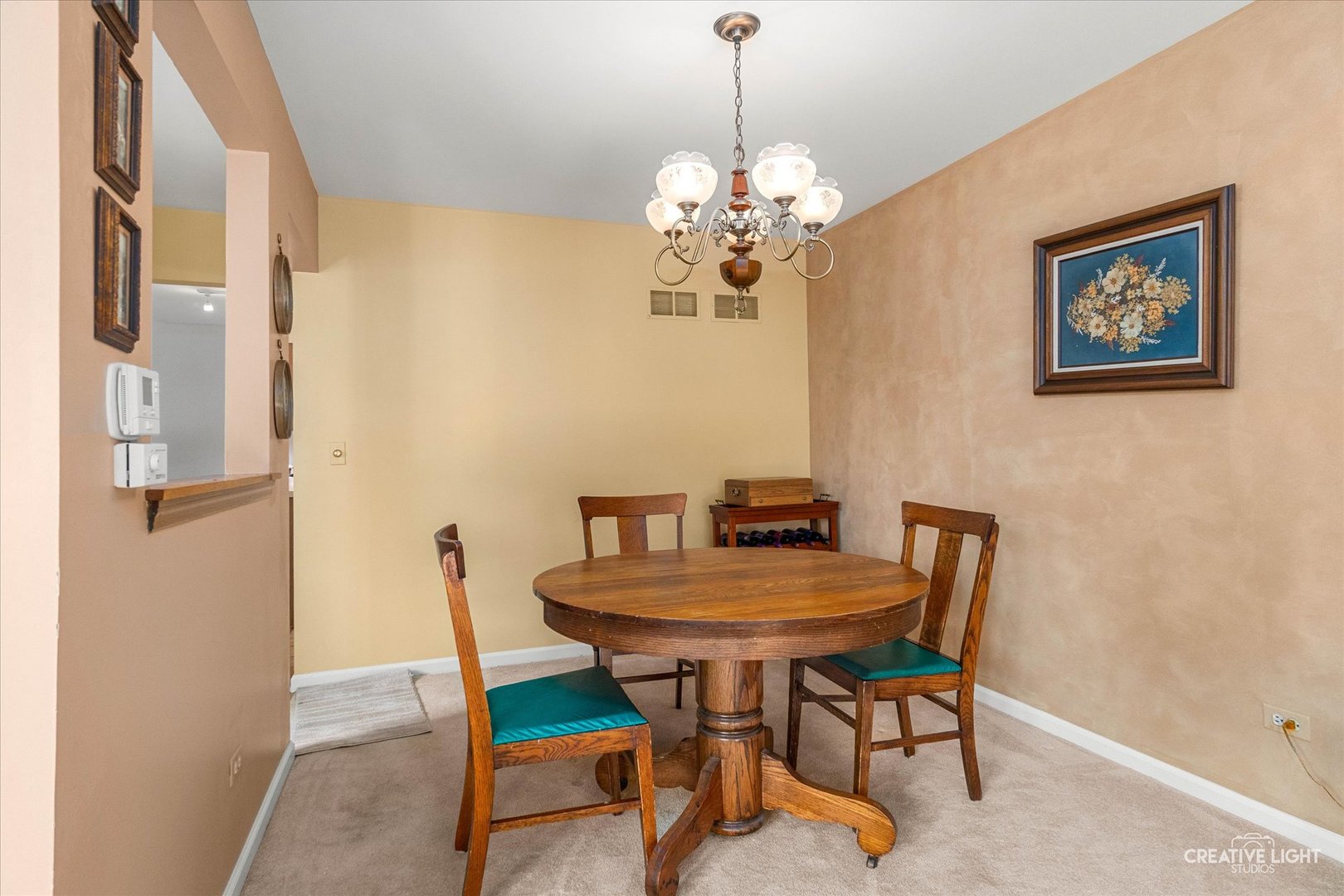 904 Dartmouth Drive, Wheaton, IL 60189