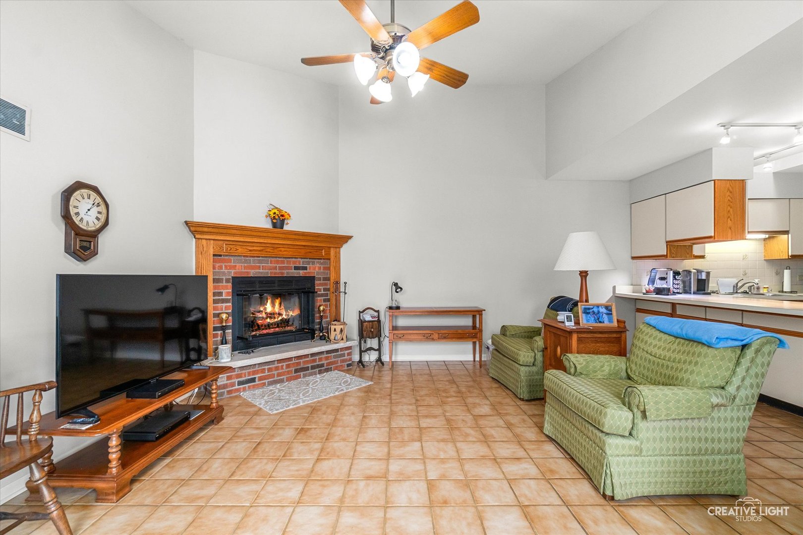 904 Dartmouth Drive, Wheaton, IL 60189