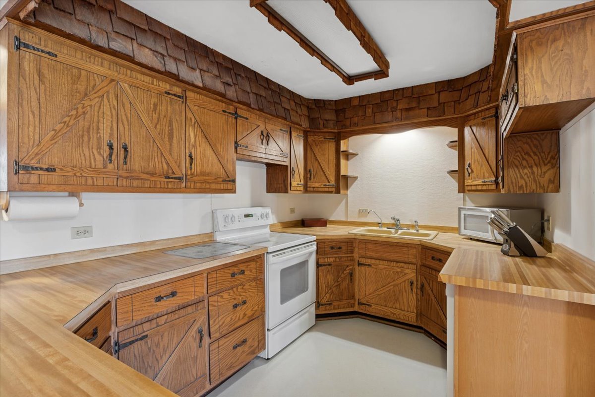 22962 S Harlem Avenue, Frankfort, IL 60423