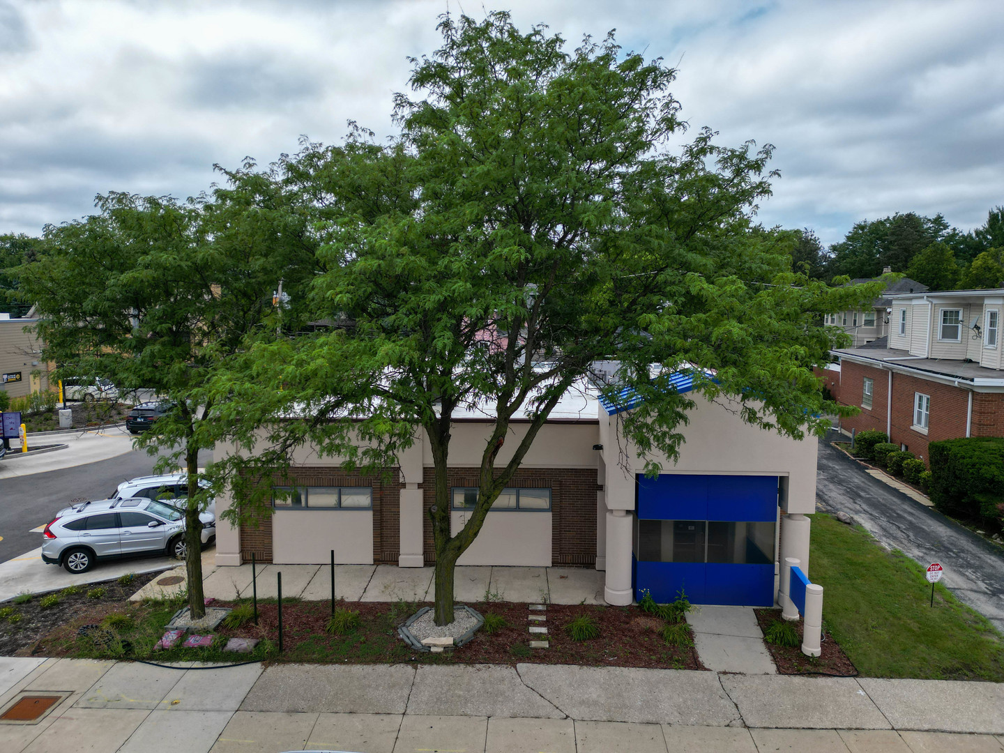 120 N La Grange Road, La Grange, IL 60525