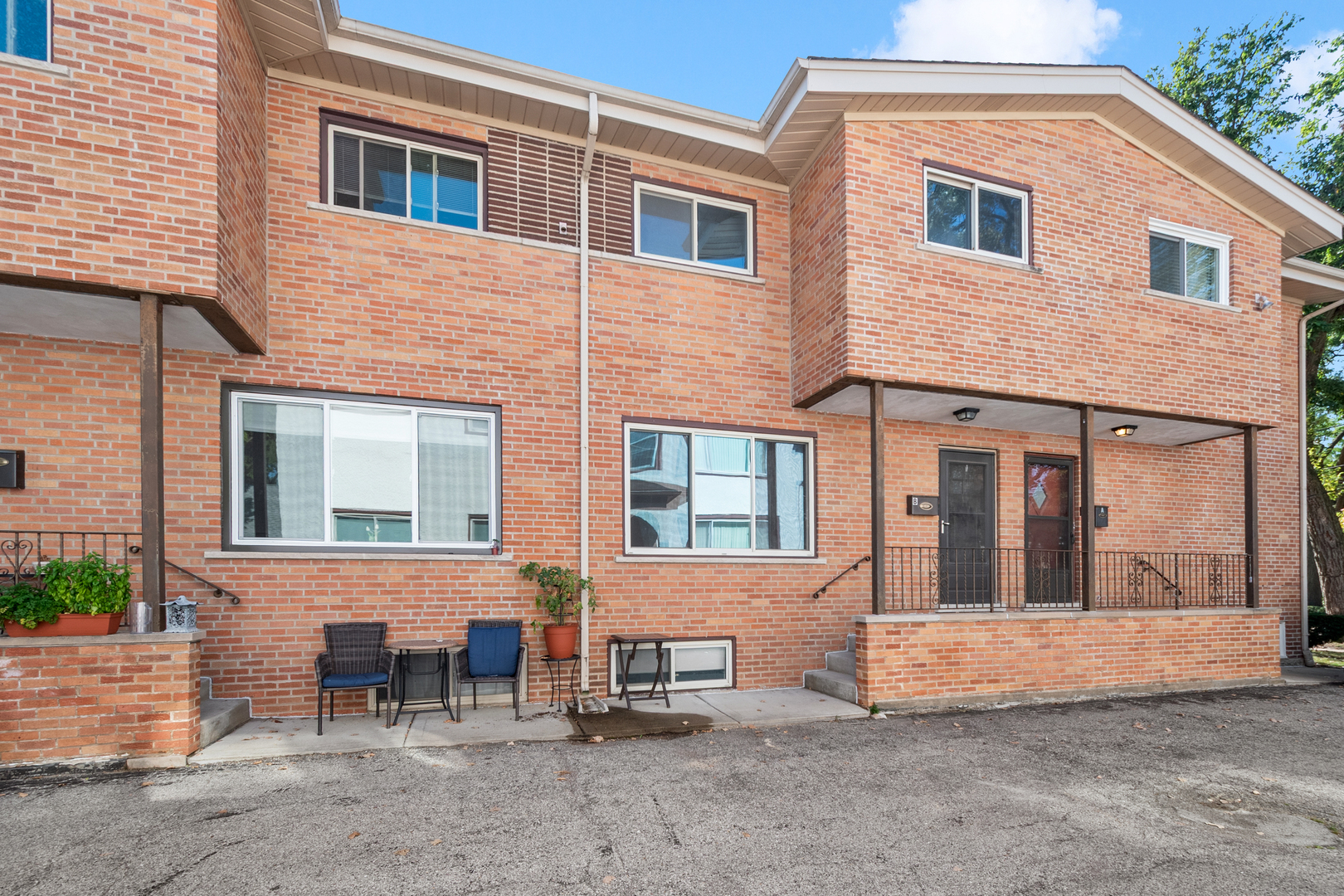 249 S VINE Avenue #B, Park Ridge, IL 60068