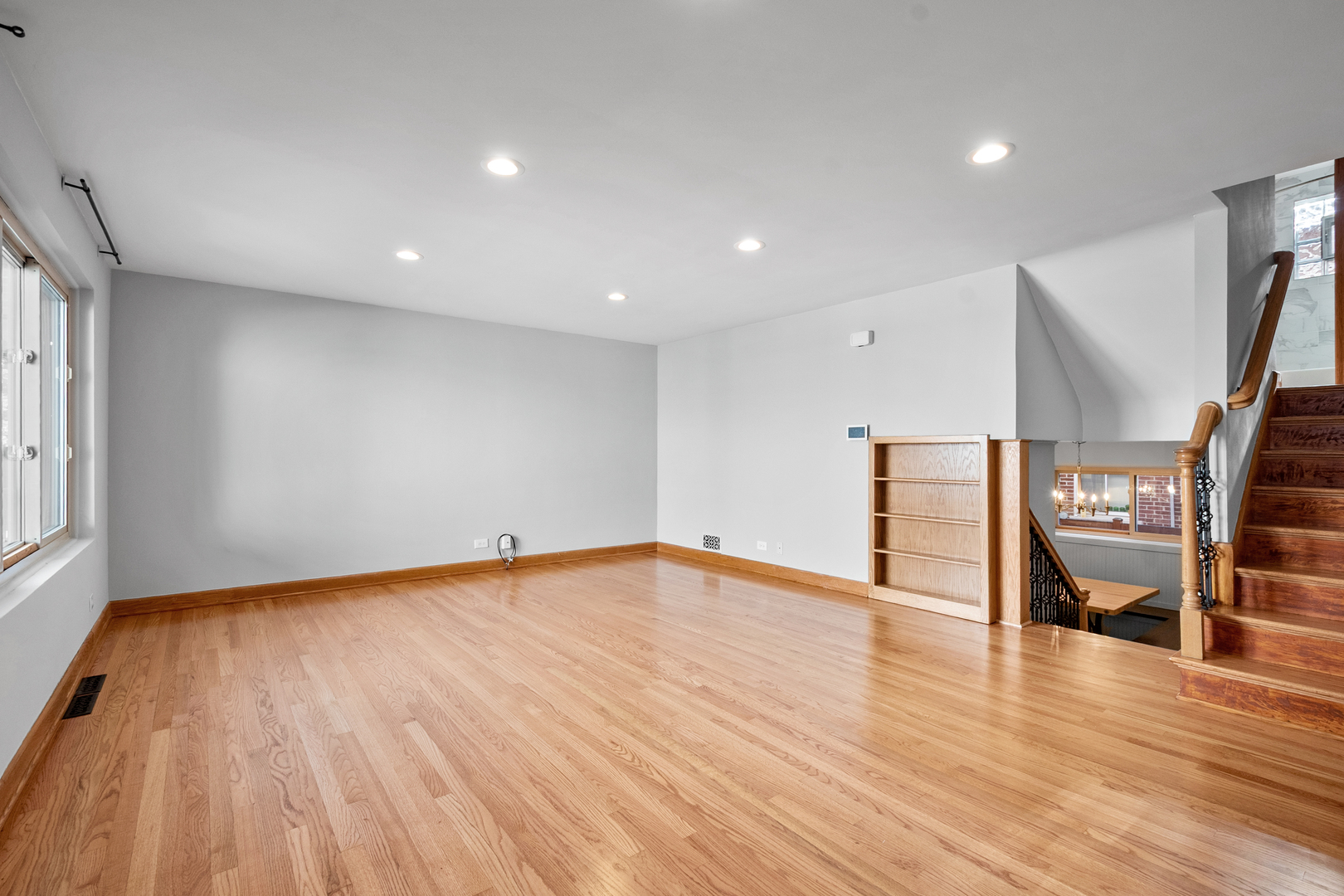 249 S VINE Avenue #B, Park Ridge, IL 60068