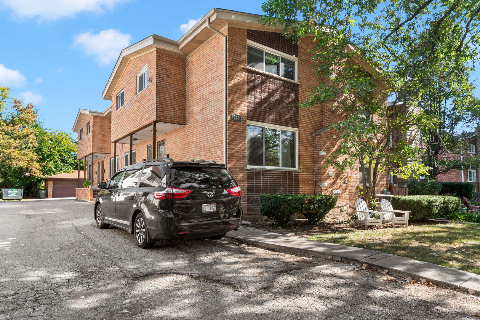 249 S VINE Avenue #B, Park Ridge, IL 60068