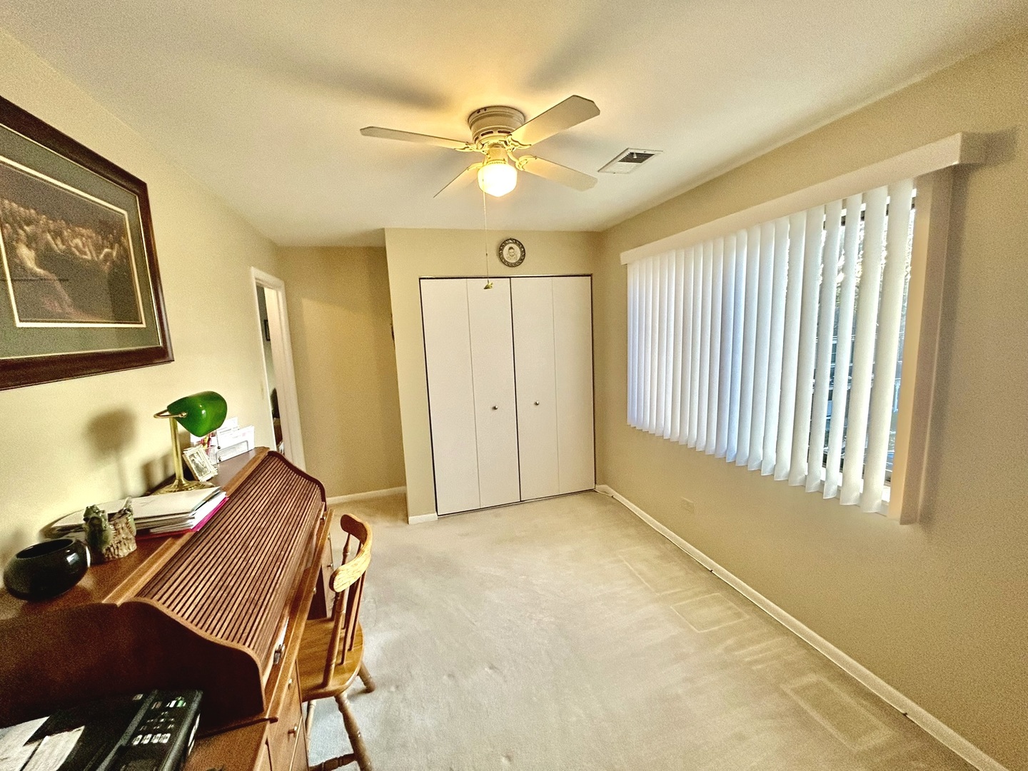 709 W Central Road #C5, Mount Prospect, IL 60056