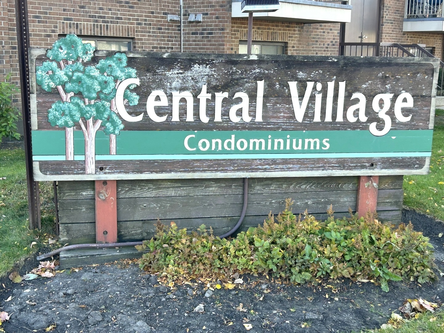 709 W Central Road #C5, Mount Prospect, IL 60056