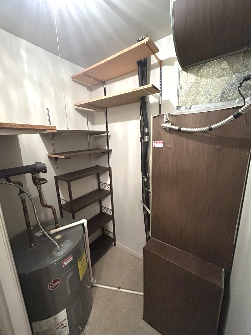 709 W Central Road #C5, Mount Prospect, IL 60056