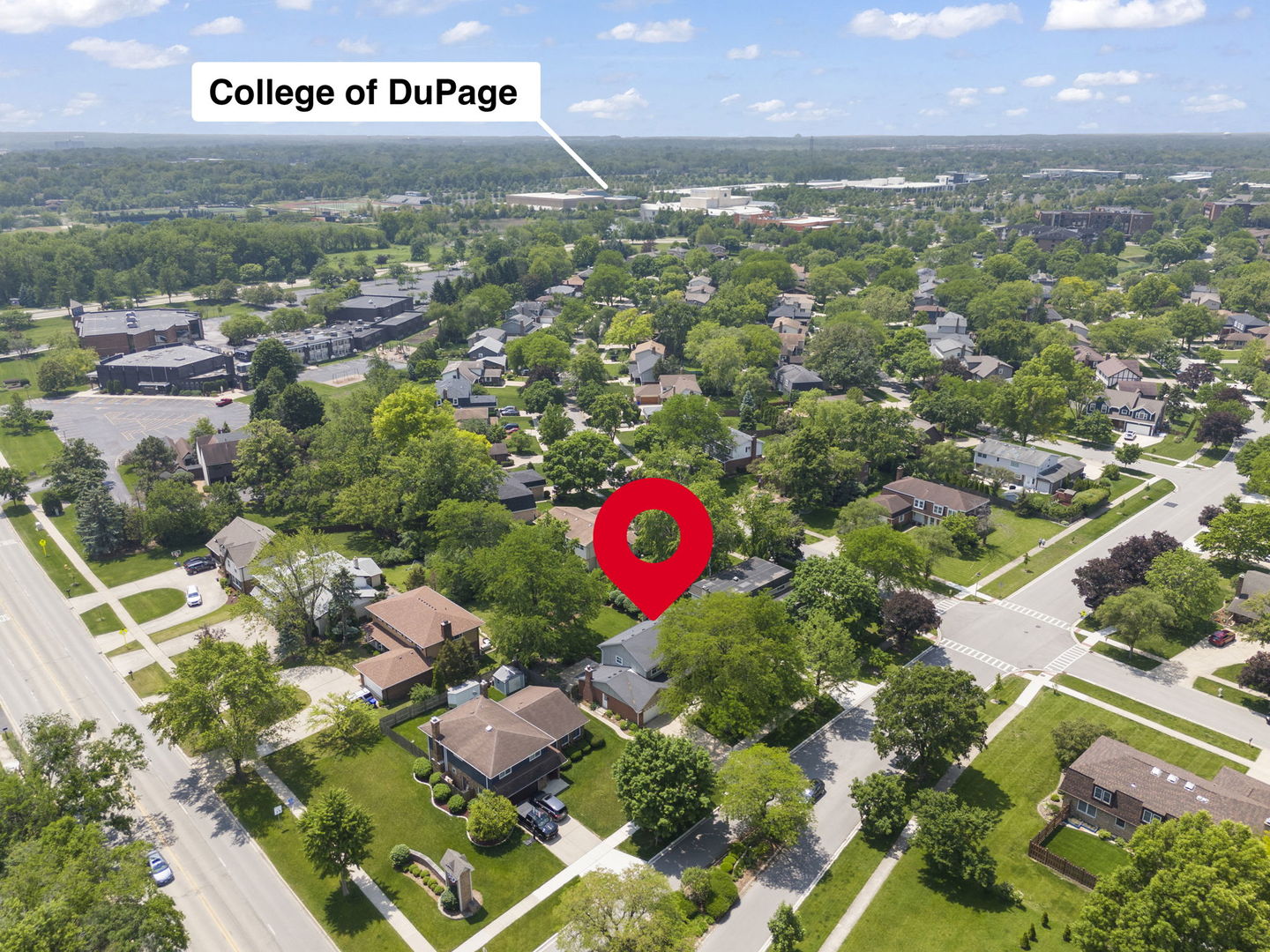 595 Raintree Drive, Glen Ellyn, IL 60137