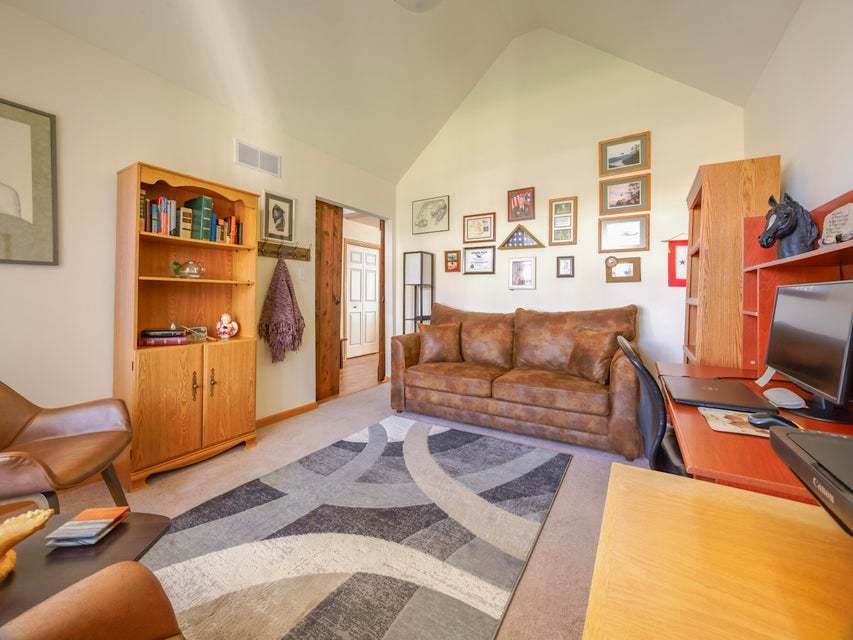 10123 Azalea Drive, Crown Point, IN 46307