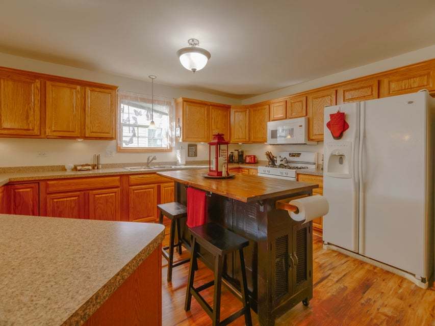 10123 Azalea Drive, Crown Point, IN 46307