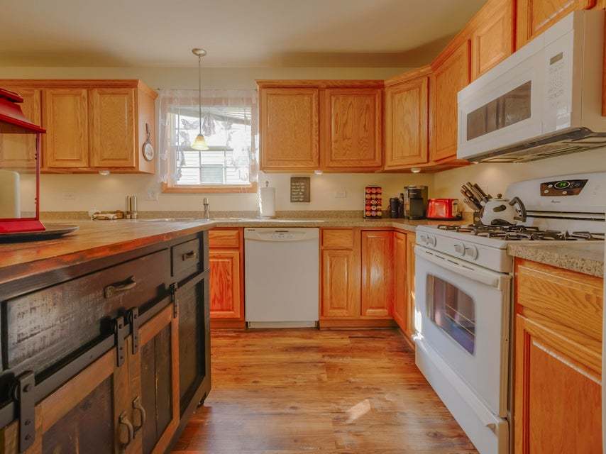 10123 Azalea Drive, Crown Point, IN 46307