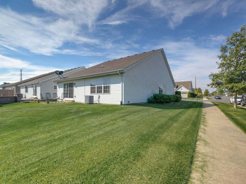 10123 Azalea Drive, Crown Point, IN 46307