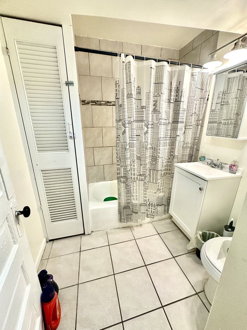 2738 S Christiana Avenue, Chicago, IL 60623