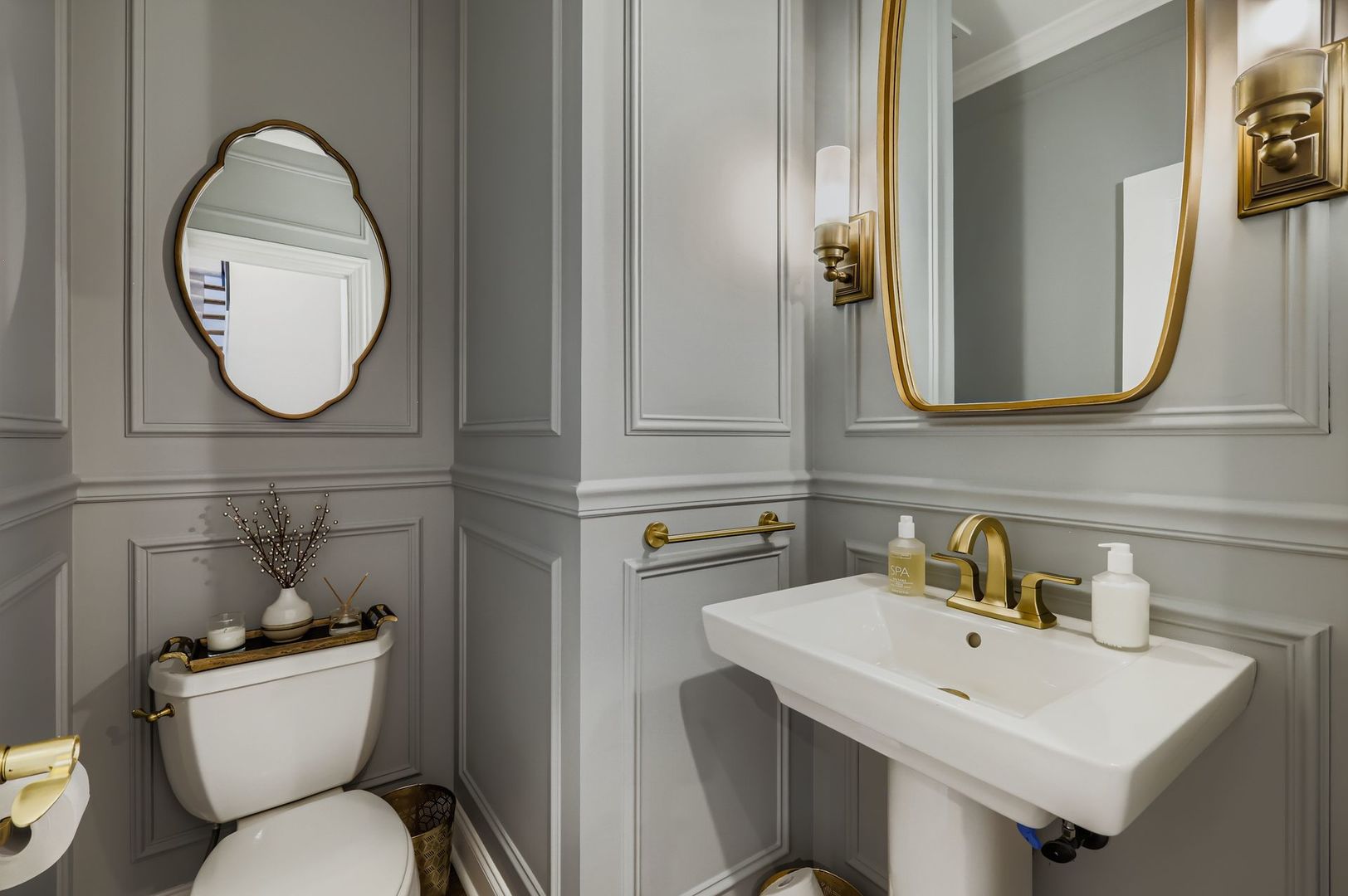 28 Windsor Drive, Elmhurst, IL 60126