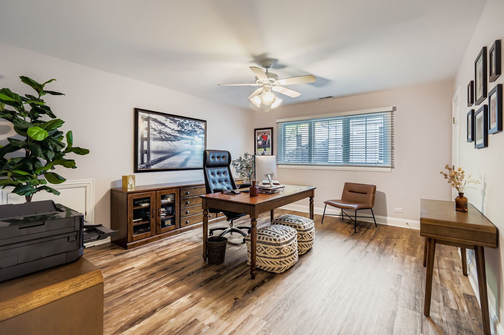 28 Windsor Drive, Elmhurst, IL 60126