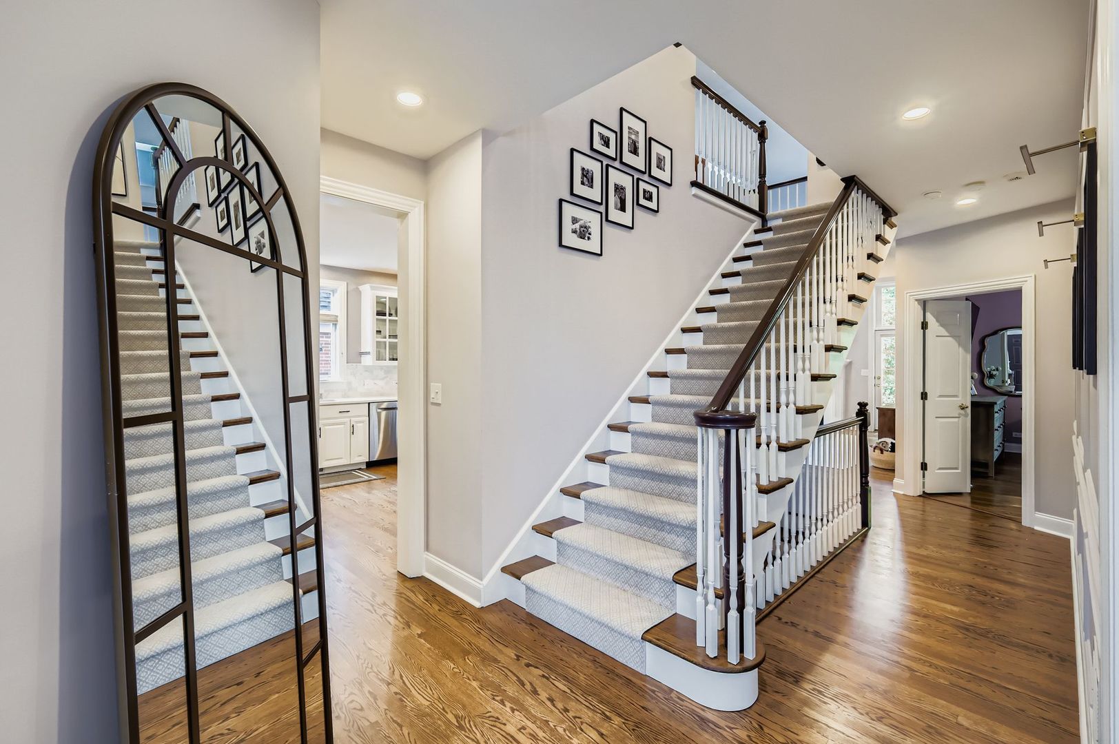 28 Windsor Drive, Elmhurst, IL 60126