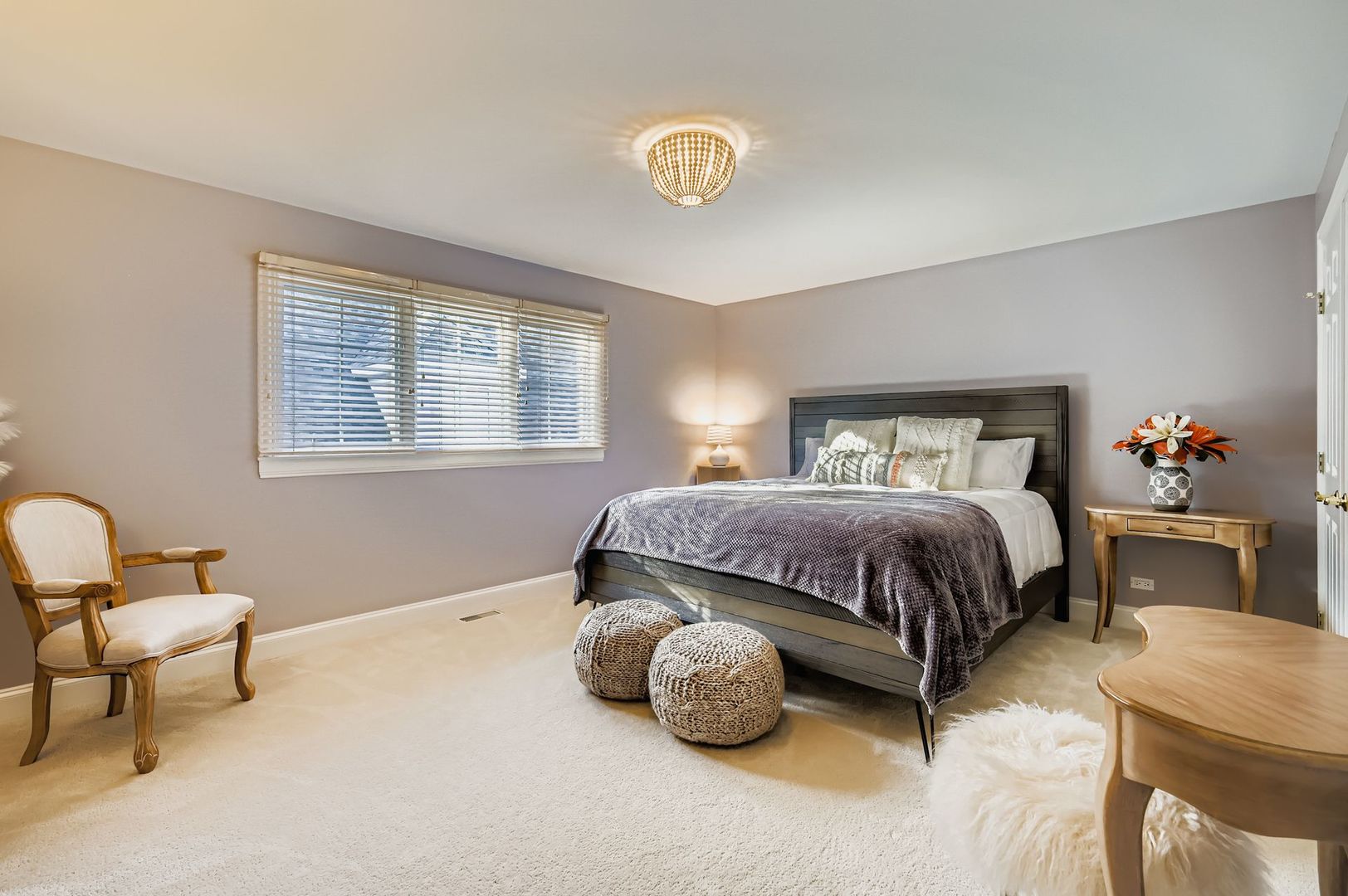 28 Windsor Drive, Elmhurst, IL 60126