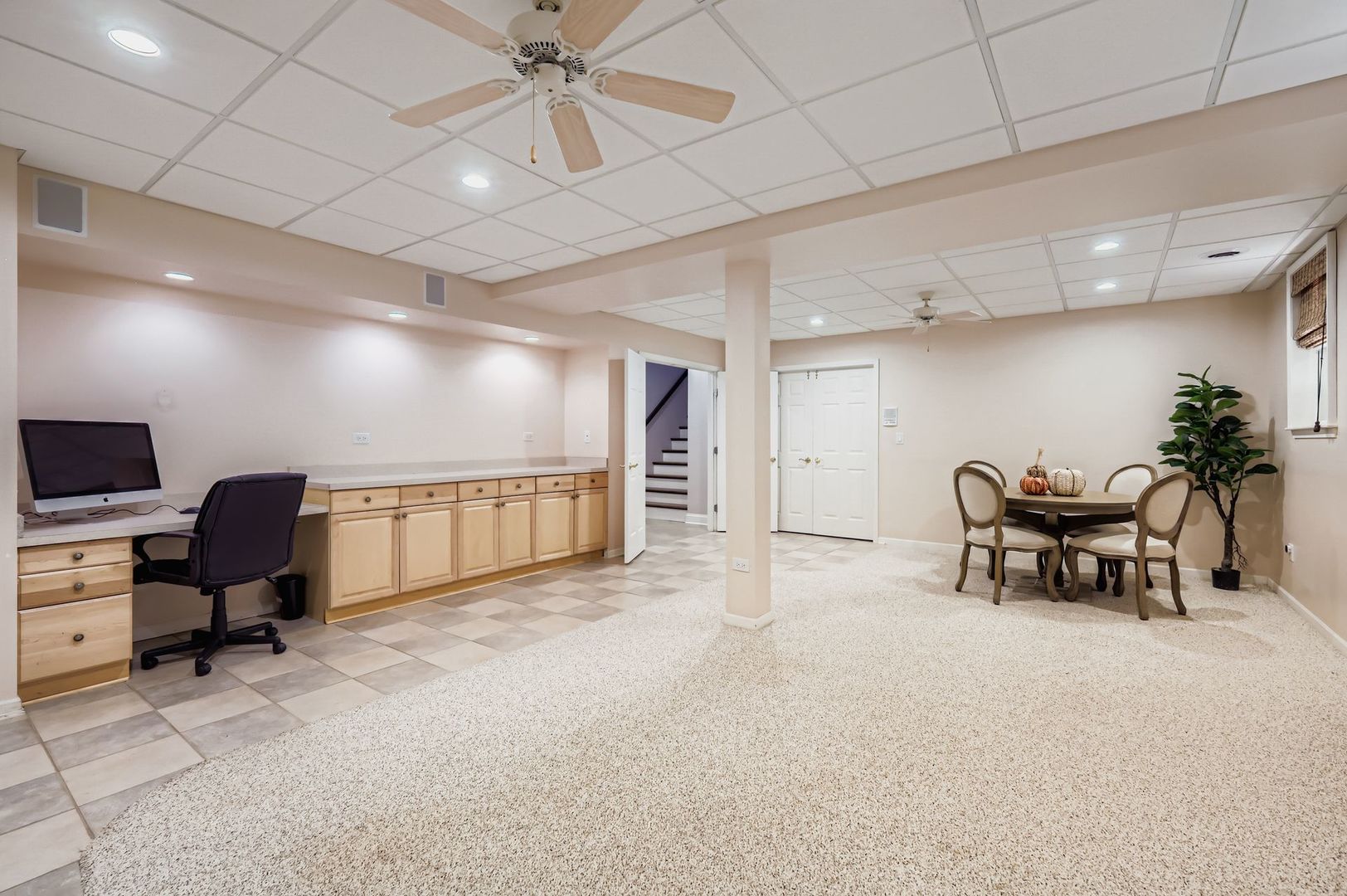 28 Windsor Drive, Elmhurst, IL 60126