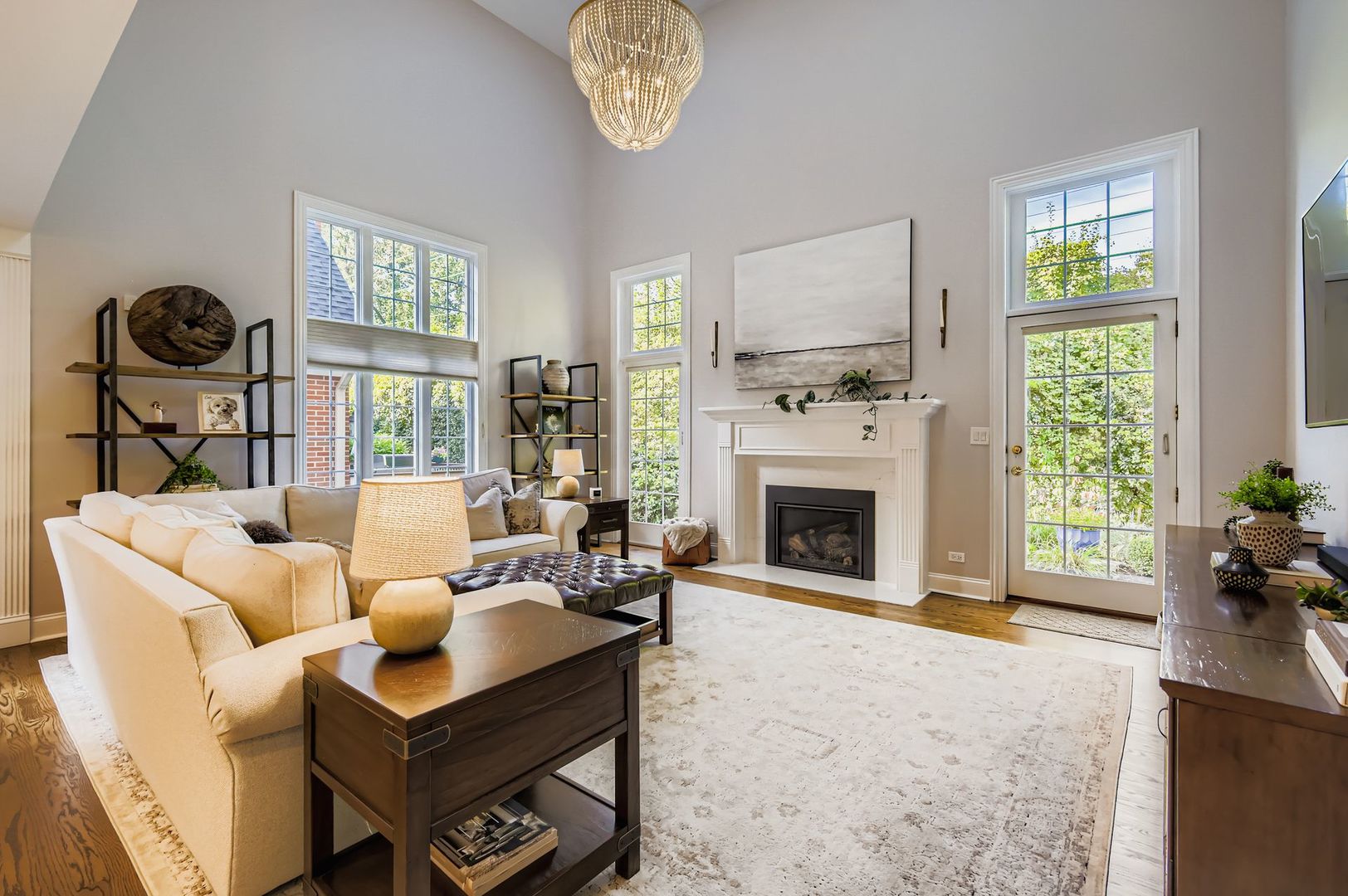 28 Windsor Drive, Elmhurst, IL 60126