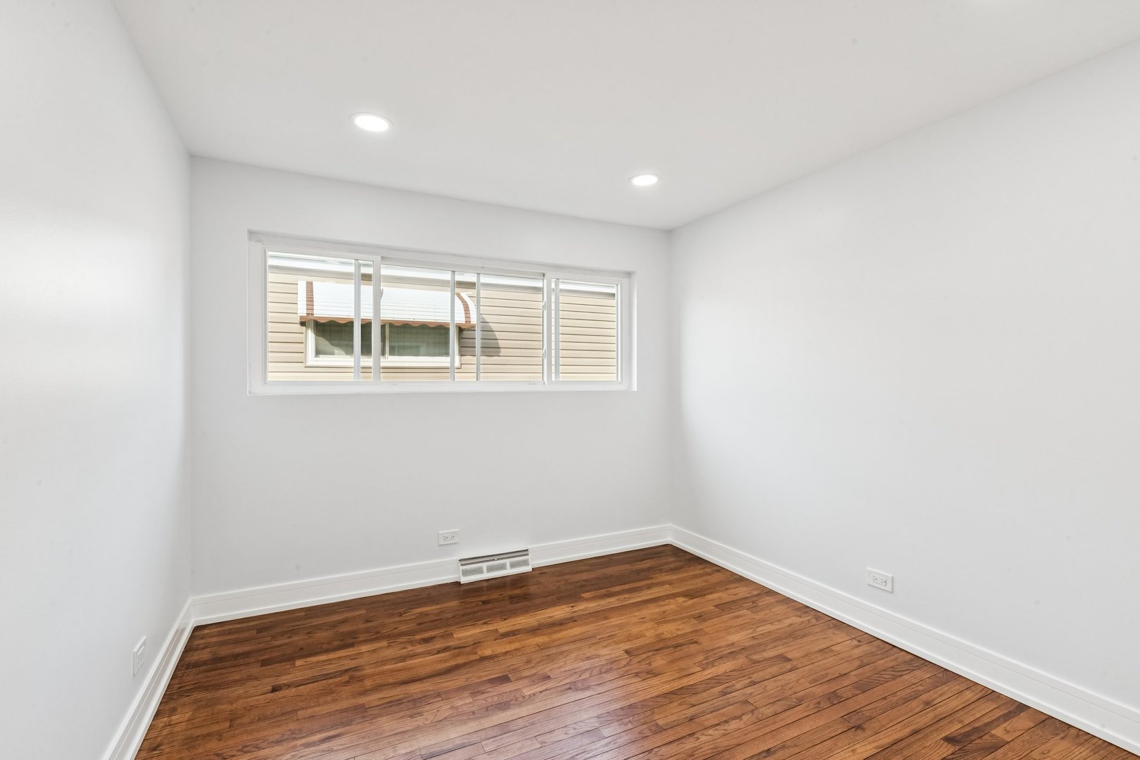 26 N Craig Place, Lombard, IL 60148