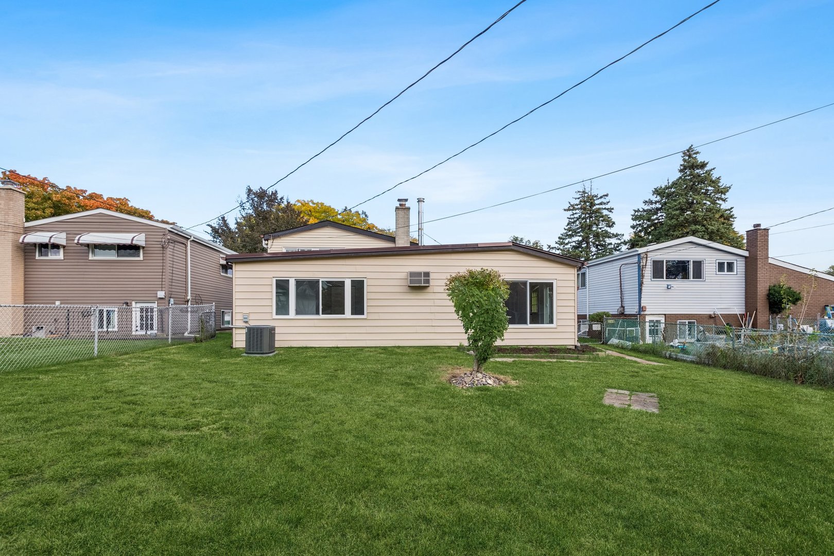 26 N Craig Place, Lombard, IL 60148