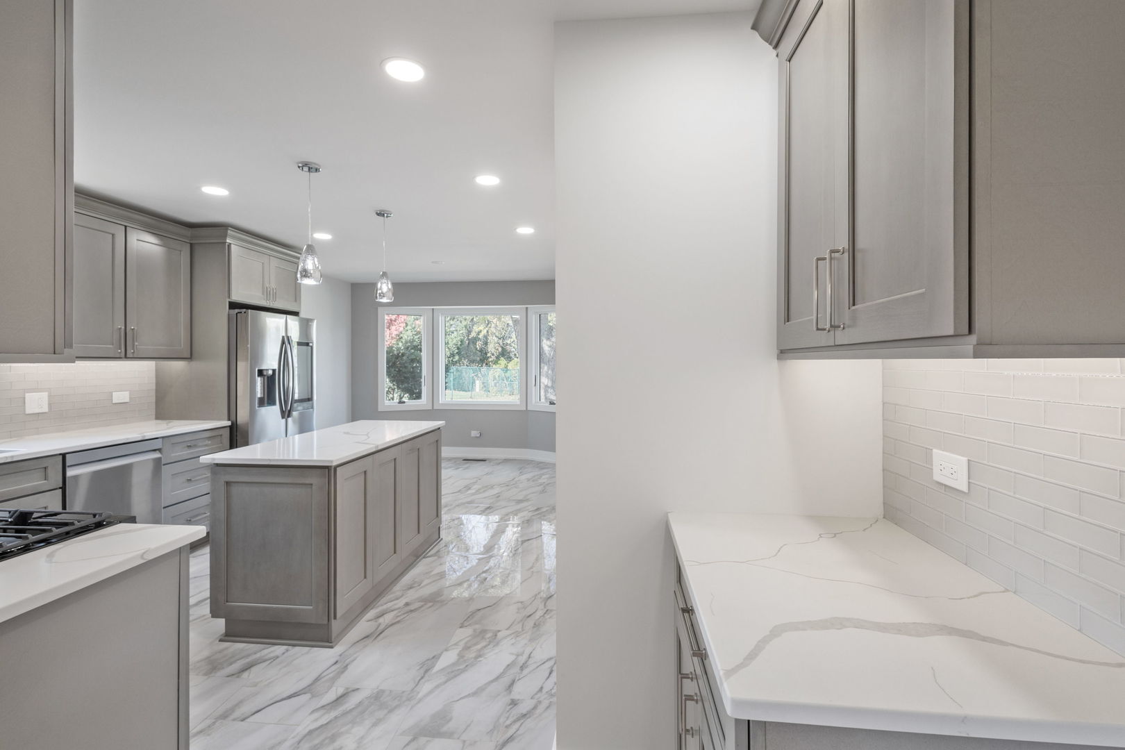 6710 W Golfview Lane, Palos Heights, IL 60463