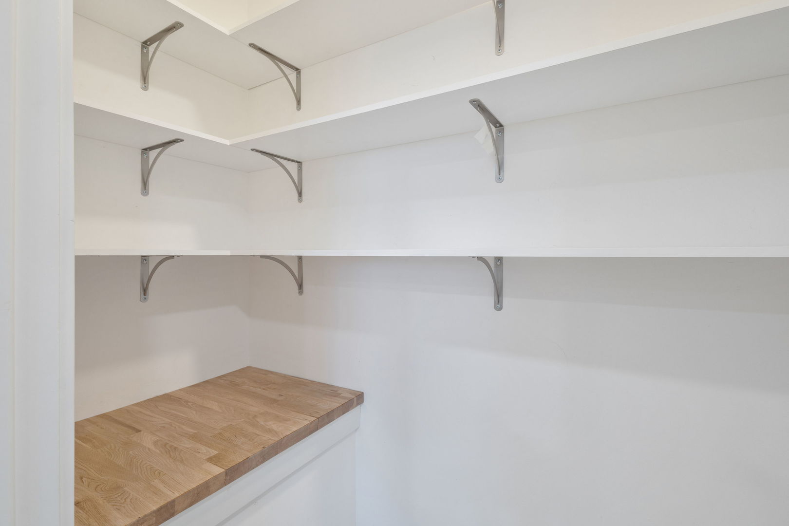 6710 W Golfview Lane, Palos Heights, IL 60463